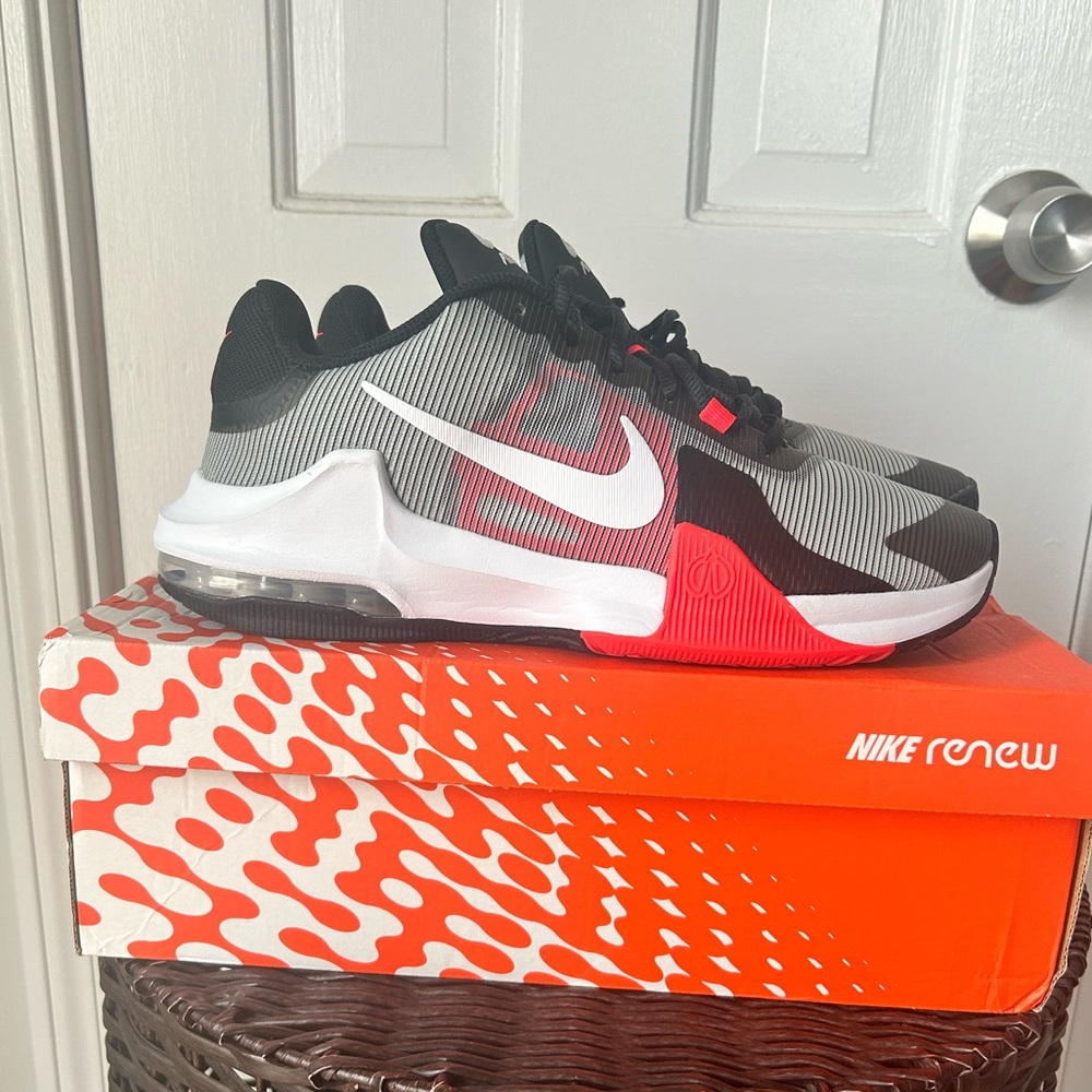 Nike Renew Elevate III sneakers